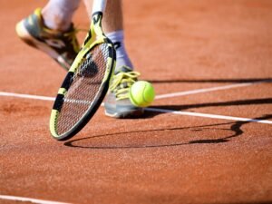 Tenis: Lebih dari Sekadar Pukulan Bola di Lapangan