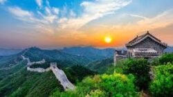 Tips Memilih Waktu Kunjungan ke Tembok Besar China Agar Terhindar Dari Lautan Manusia yang Sesak